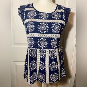 Skies are Blue for Anthropologie Embroidered Top size M